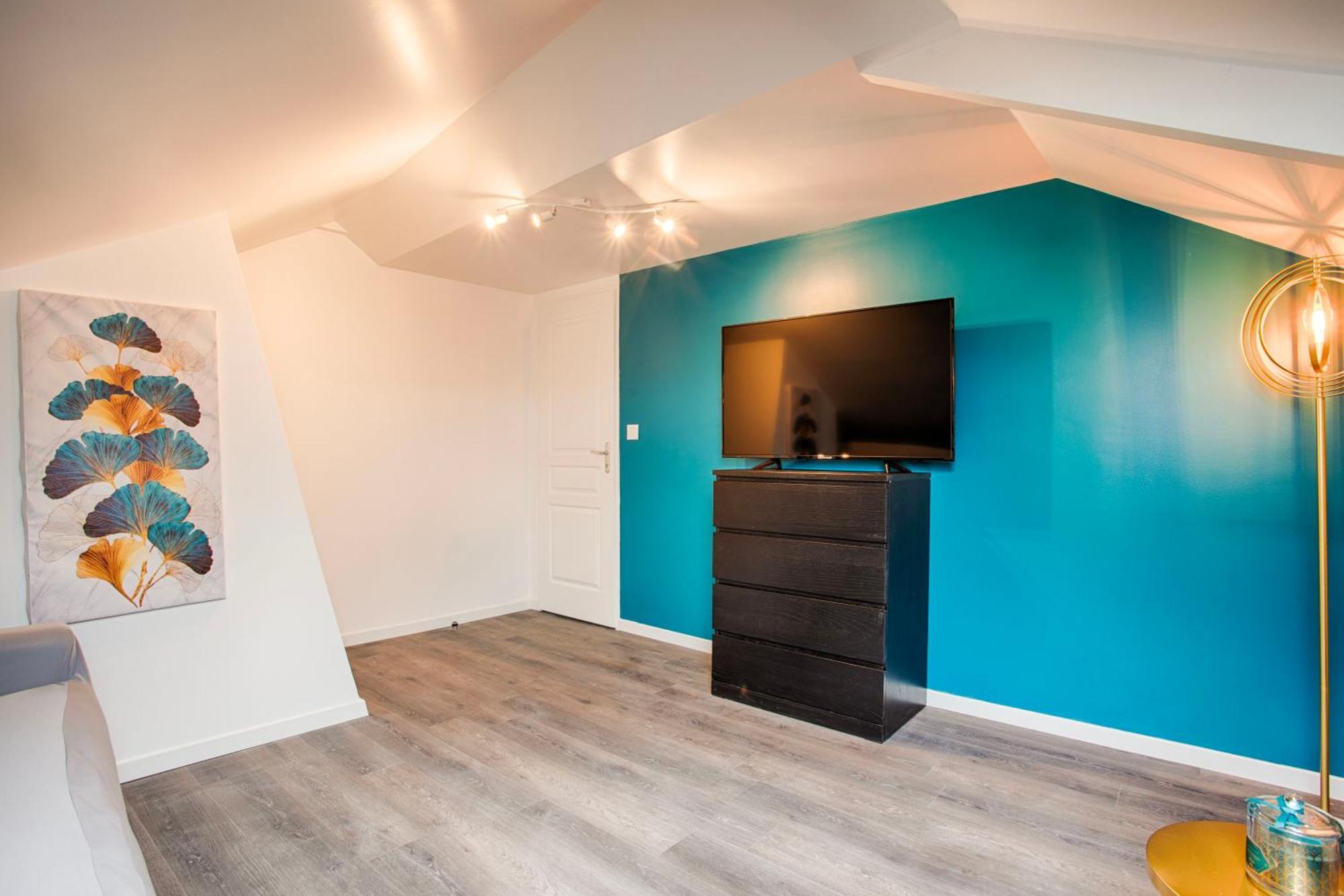Appartement - Quartier Des Docks Au Calme - T3 Entierement Renove