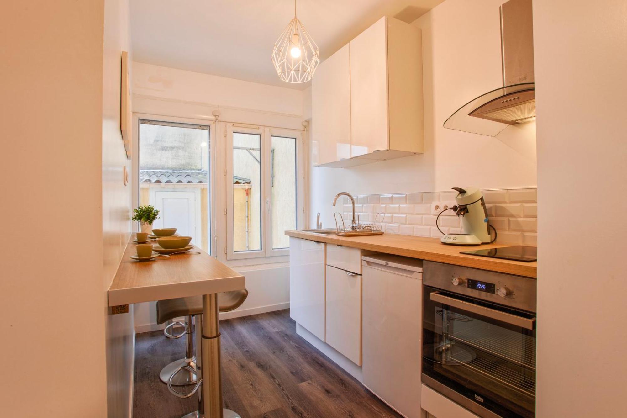 Apartment - Quartier Des Docks Au Calme - T3 Entierement Renove *