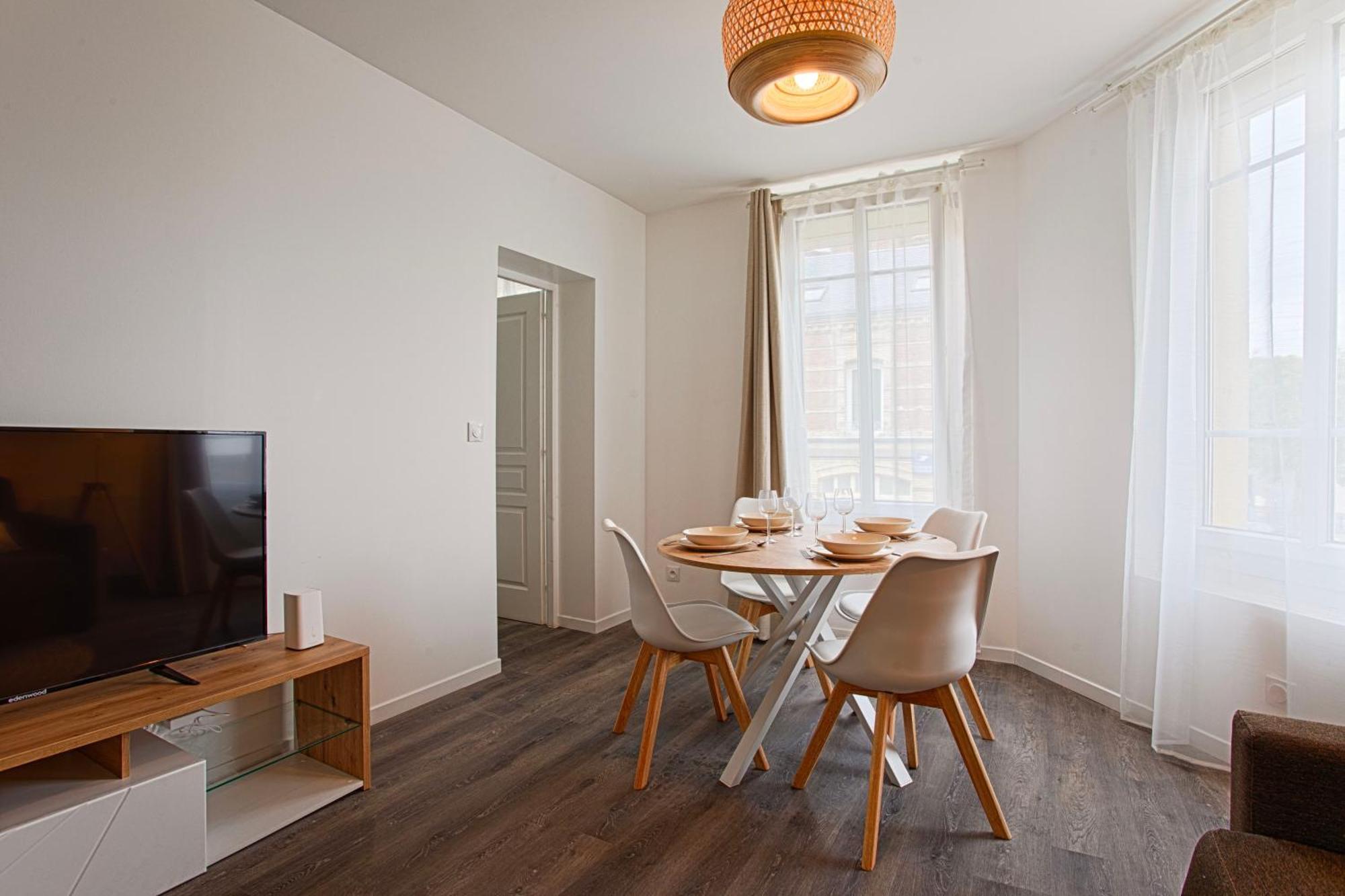 - Quartier Des Docks Au Calme - T3 Entierement Renove