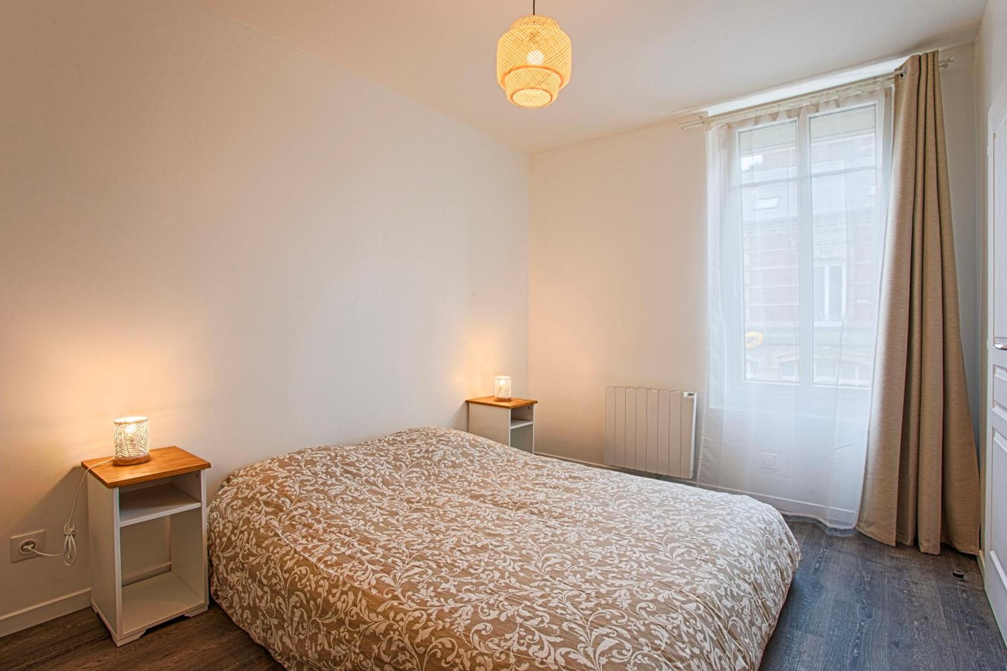 Apartment - Quartier Des Docks Au Calme - T3 Entierement Renove