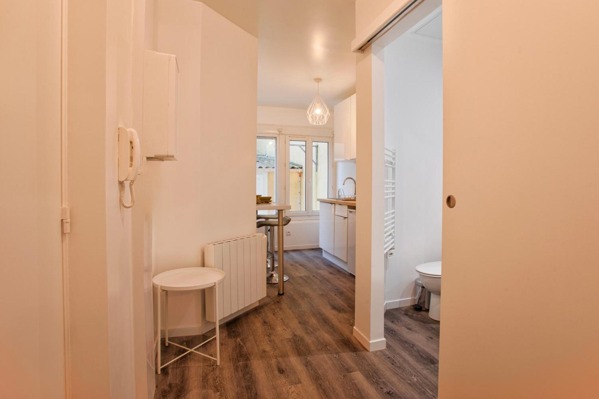 Appartement - Quartier Des Docks Au Calme - T3 Entierement Renove Le Havre
