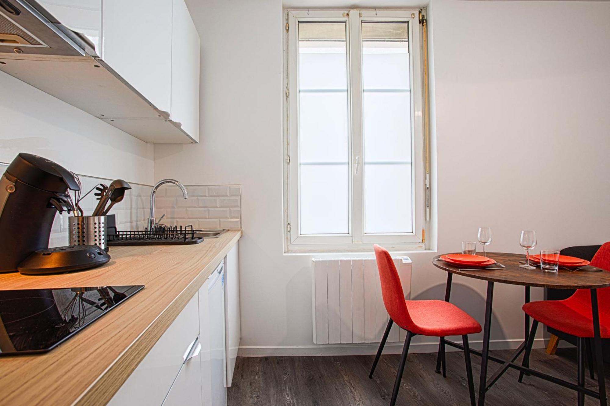 - Quartier Des Docks Au Calme - T3 Entierement Renove Apartment